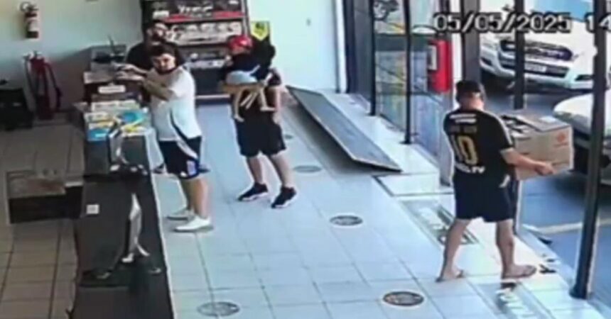 Hincha de Colo Colo herido en violento robo en Brasil