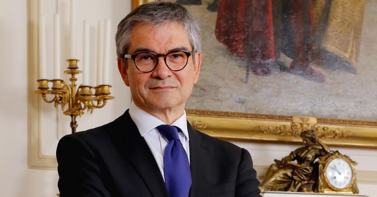 Ministro de Hacienda enfrenta nuevas acusaciones: impacto en el entorno político