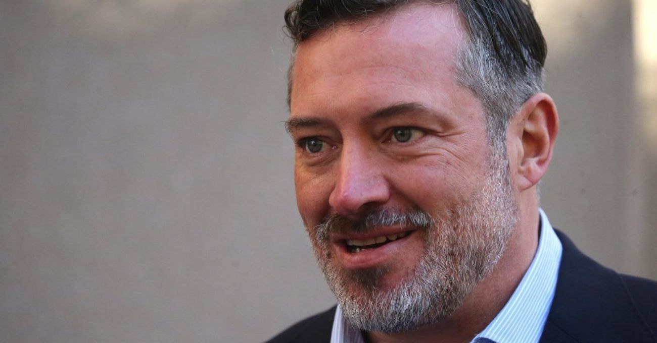 Alcalde de Ñuñoa acusa al Frente Amplio por estacionadores ilegales a votación