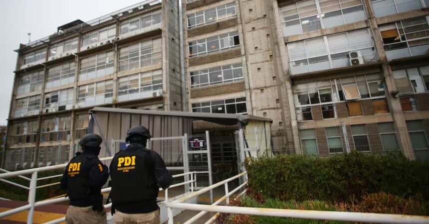Desmantelan mafia de licencias de conducir en Maipú durante administración de Barriga