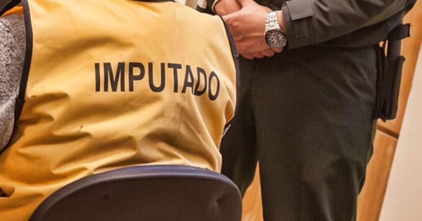 Padre condenado a cárcel de por vida por violar a su hija