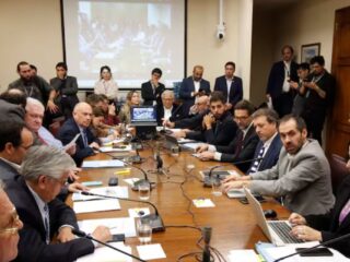 Disputa en Congreso por cuotas de extracción de merluza común