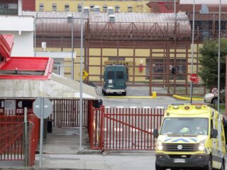 Gendarmería de Los Lagos presenta querella por agresión a oficial