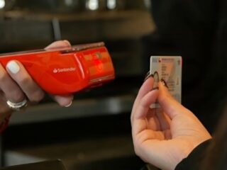 Innovador sistema de pago: ConCarnet permite usar cédula como medio de pago