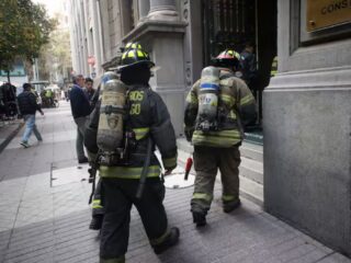 Emergencia en Santiago: Intensa búsqueda causa fuerte olor a gas