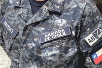 Armada de Chile presenta nuevo uniforme azul pixelado de alta resistencia