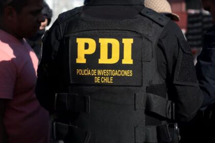 Dos adolescentes secuestrados por hombre colombiano en plaza de Cabrero