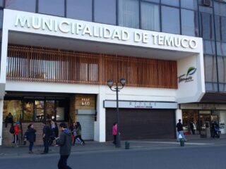 Multa a Municipalidad de Temuco por instalar pórtico detector de metales