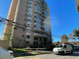 Dos niños caen desde un edificio en San Pedro de la Paz