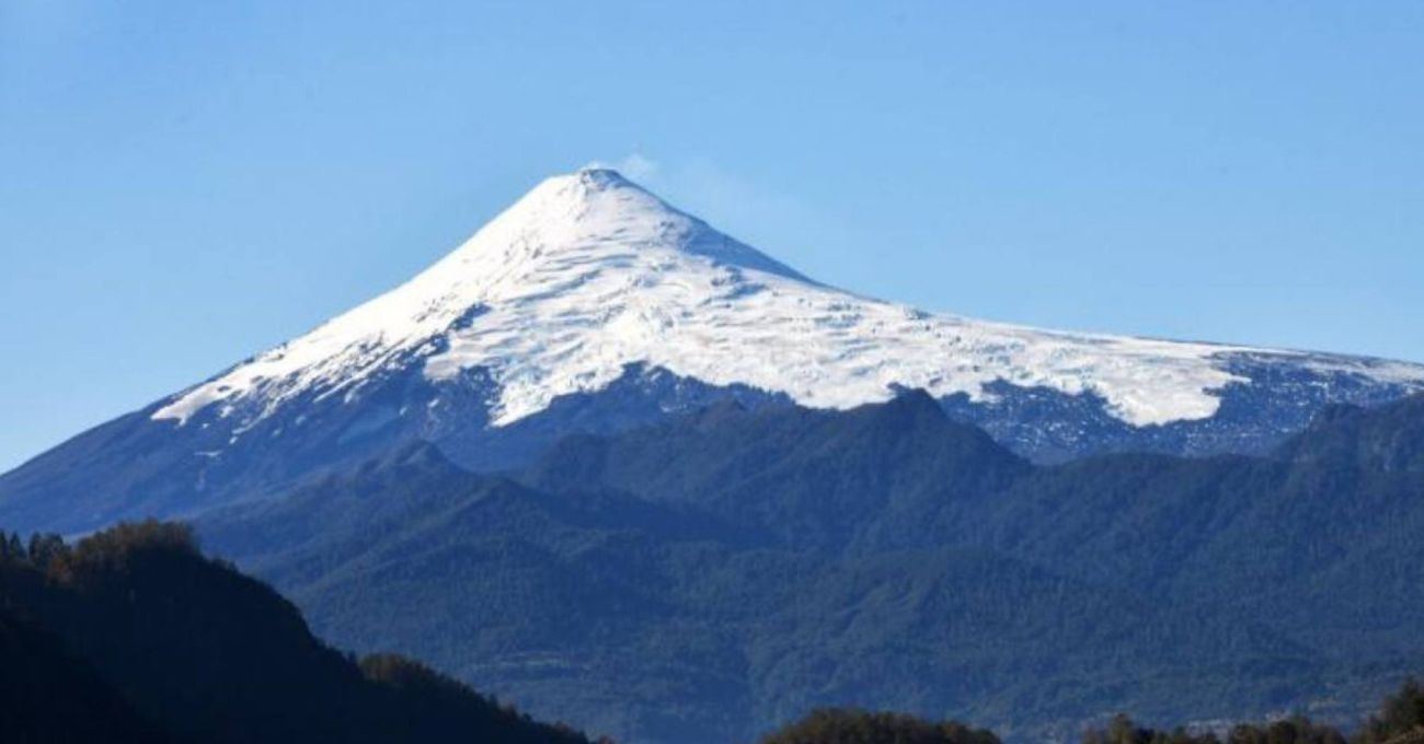 Excursionista muere al caer en cráter del Volcán Villarrica en Chile