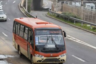 Paro de microbuses en Valparaíso por incumplimiento de compromisos del Gobierno