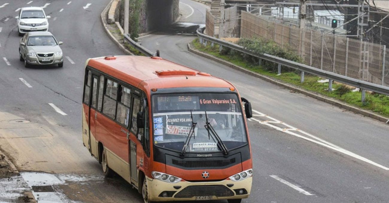 Paro de microbuses en Valparaíso por incumplimiento de compromisos del Gobierno