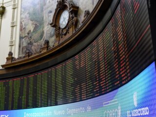Bolsa de Santiago alcanza récord histórico tras tregua comercial entre EEUU y China