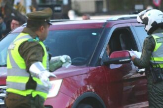 Restricción vehicular 2025 en Santiago: Revisa qué autos no pueden circular y el calendario completo