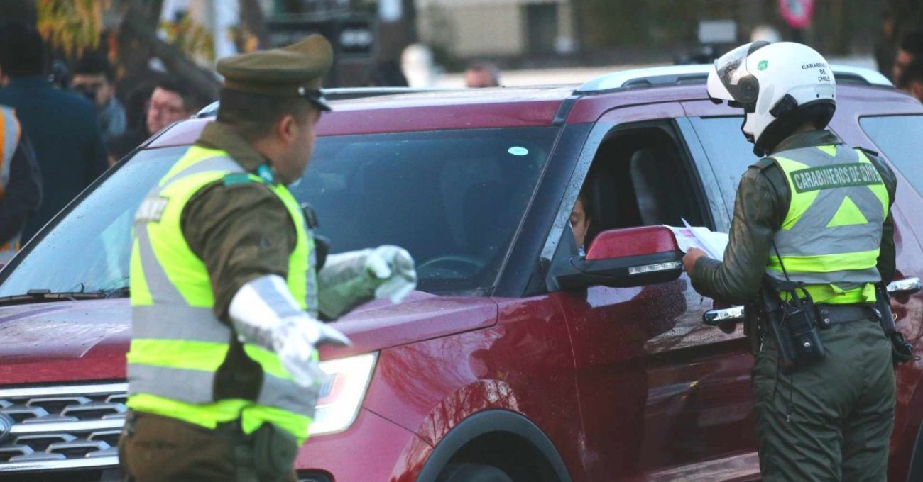 Restricción vehicular 2025 en Santiago: Revisa qué autos no pueden circular y el calendario completo