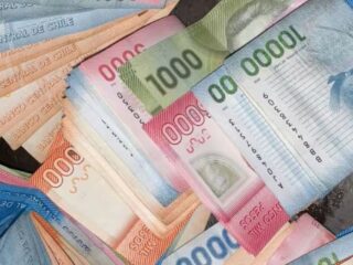 Consulta con tu RUT si puedes recibir $73.000 del Bono Cuarto Medio en mayo: se paga automáticamente