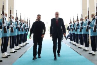 Rusia y Ucrania se reúnen en Turquía para negociaciones de paz sin Trump, Putin ni Zelenski