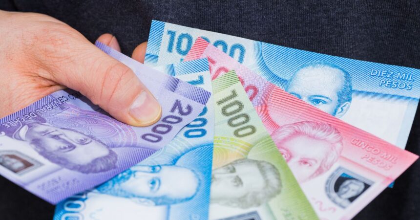 Adultos mayores que cumplan estos requisitos recibirán $81.000 adicionales a su pensión y de forma automática