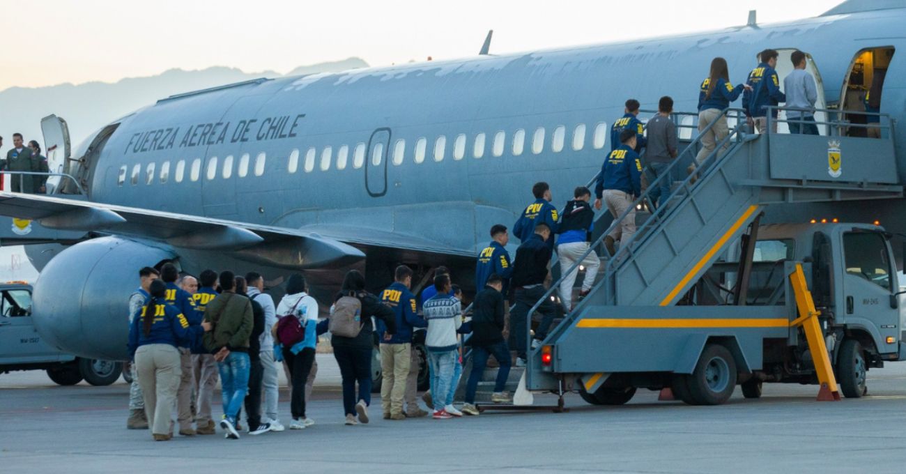 Gobierno expulsa a 34 migrantes con destino a Bolivia, Colombia y República Dominicana: conoce las razones y cifras