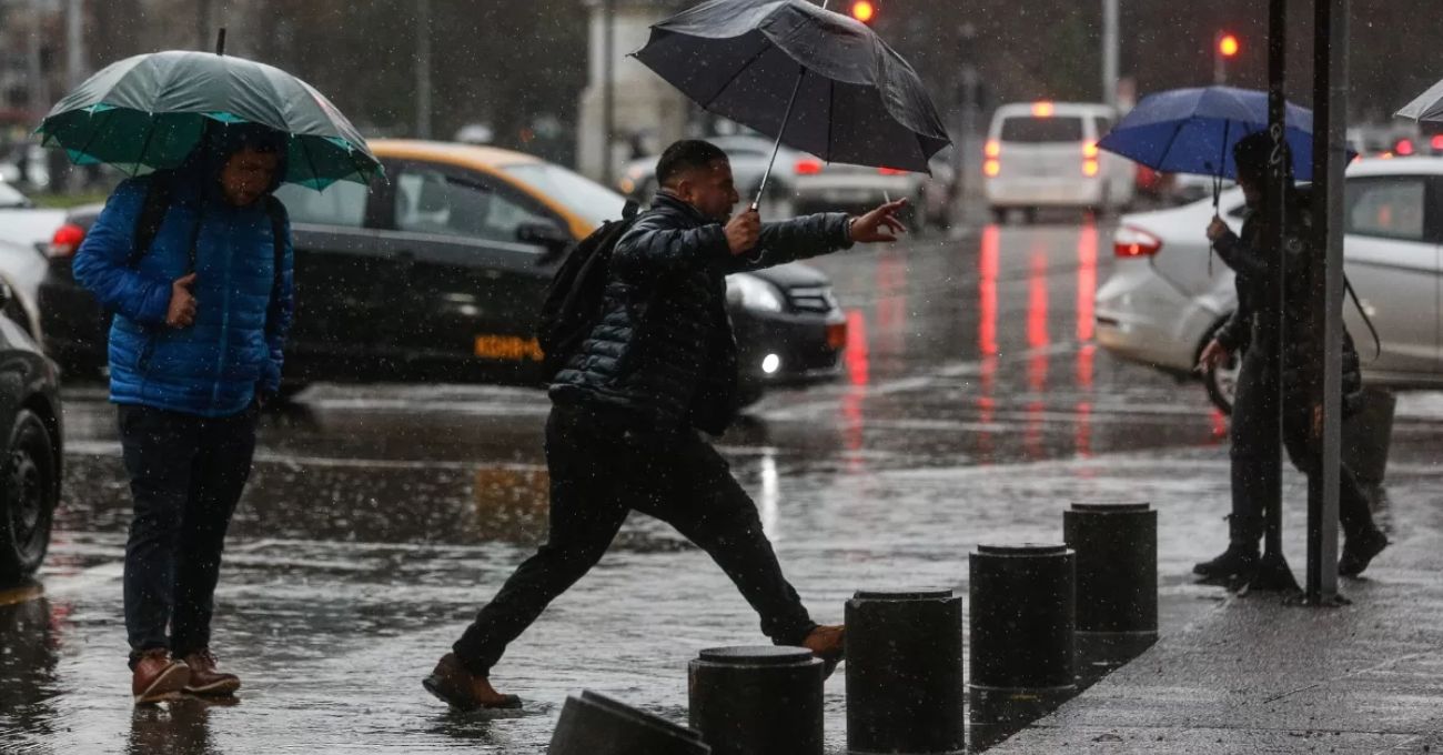 Sistema frontal en Santiago: hasta qué hora lloverá este lunes 20 de mayo en la Región Metropolitana