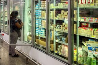 Feriado del 21 de mayo: Así funcionarán los supermercados