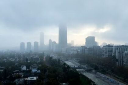 Nuevo sistema frontal llegará a la Región Metropolitana: ¿Cuándo lloverá en Santiago?