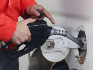 Precio de la bencina: Revisa si sube, baja o se mantiene el valor de los combustibles este jueves 22 de mayo