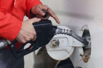 Precio de la bencina: Revisa si sube, baja o se mantiene el valor de los combustibles este jueves 22 de mayo