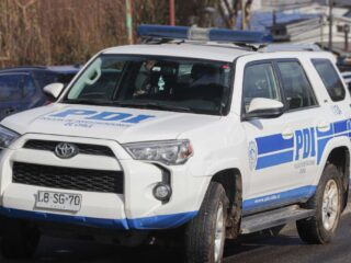 Adolescente de 16 años es asesinado a balazos mientras iba en moto con su polola en Los Ángeles
