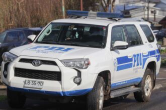 Adolescente de 16 años es asesinado a balazos mientras iba en moto con su polola en Los Ángeles