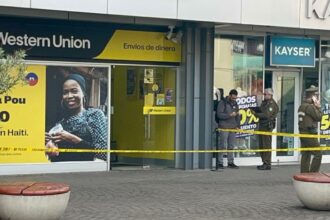 Delincuente armado roba $39 millones desde sucursal de Western Union en pleno centro de Quilicura