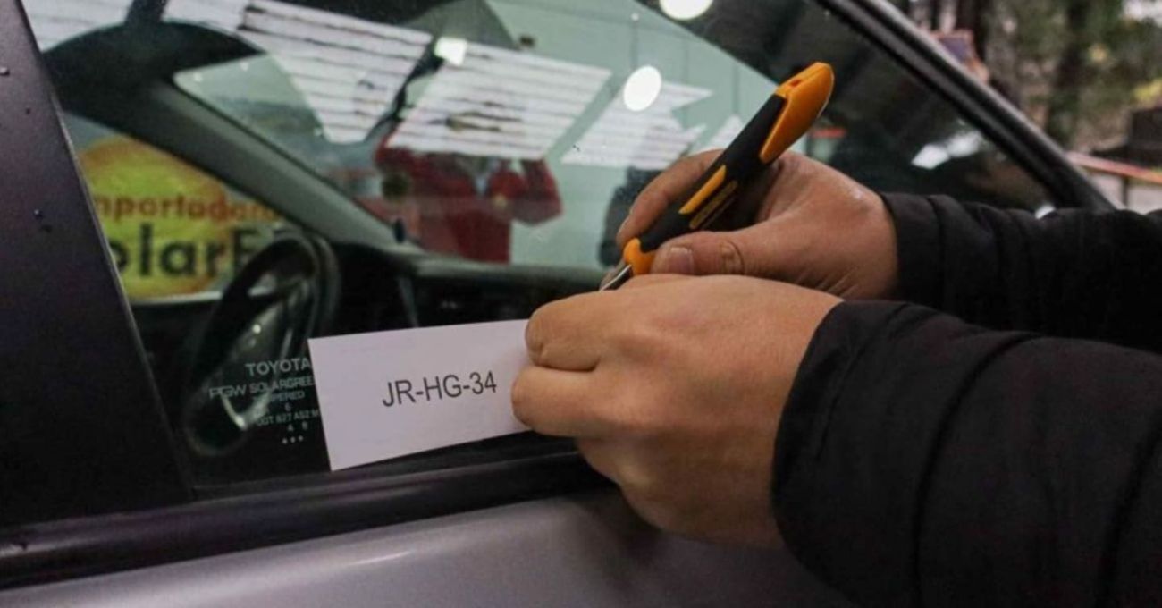 Ley 21.601 exige grabado obligatorio en vidrios y espejos: cómo cumplir correctamente y evitar multas