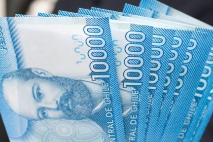 PGU subirá a $250 mil: Personas de 82 años o más serán las primeras en recibir el nuevo monto