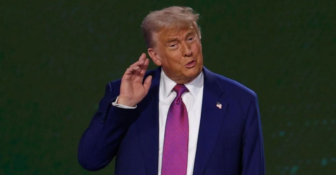 Trump intensifica presión contra Harvard y Apple: frena matrícula de extranjeros y lanza amenaza arancelaria