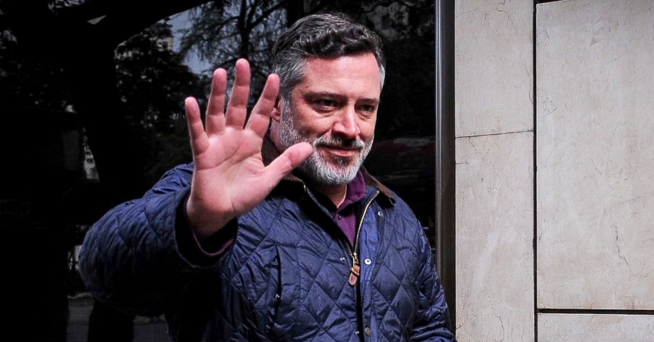 Caso licencias médicas: Alcalde Sichel desvincula a 126 funcionarios de Ñuñoa tras informe de Contraloría