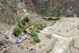 Hallan muertos a 13 trabajadores secuestrados en mina de oro en Perú: Acusa a mineros ilegales vinculados al crimen organizado