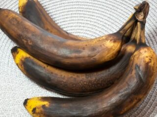 ¿Cómo evitar que los plátanos se pongan negros? Tres trucos infalibles para que duren más