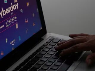 Empresa busca más de 2.000 trabajadores para el Cyber Day 2025: Sueldos llegan hasta los $900.000