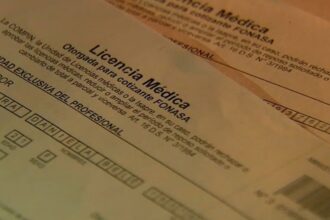 Más de 130 instituciones inician sumarios por licencias médicas irregulares: Gobierno detalla consecuencias