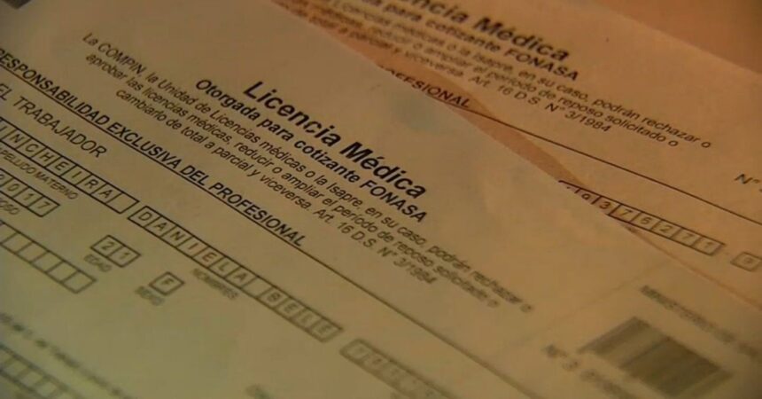 Más de 130 instituciones inician sumarios por licencias médicas irregulares: Gobierno detalla consecuencias