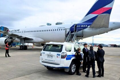 Fallece pasajero de 98 años en vuelo de Santiago a Punta Arenas: PDI descarta intervención de terceros