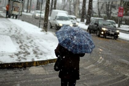 Lluvias continúan este viernes en el sur del país y se espera agua-nieve en Magallanes