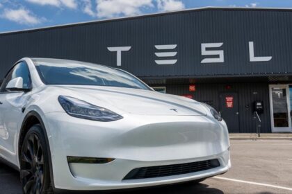 Tesla revoluciona el transporte: entregará su primer Model Y autónomo en junio