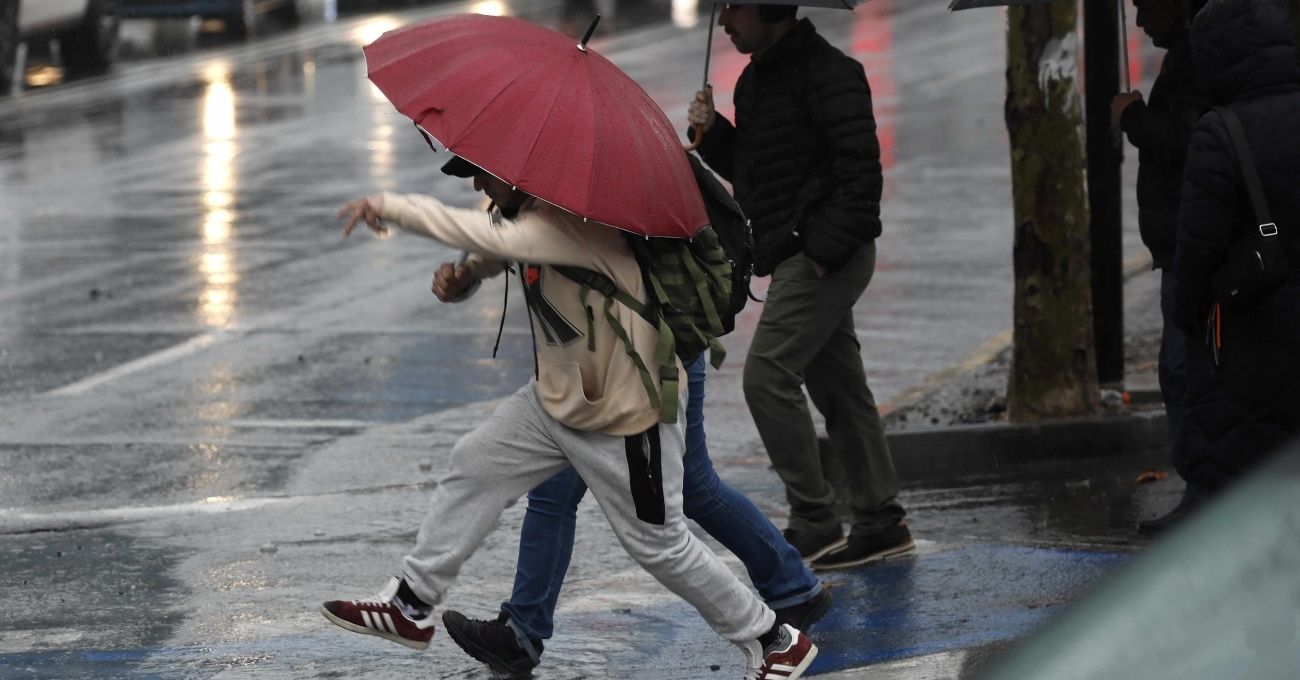 "Algo puede venir": primer sistema frontal de junio traería lluvias al centro-sur de Chile