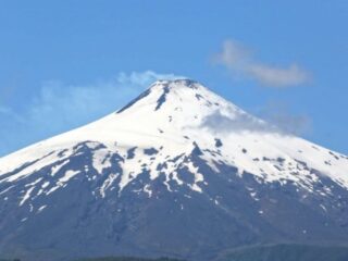 Tragedia en el Volcán Villarrica: Hombre muere tras caída mientras realizaba trekking