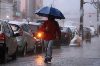 ¿Cuándo lloverá en Santiago esta semana? Anuncian posibles precipitaciones y ola de frío