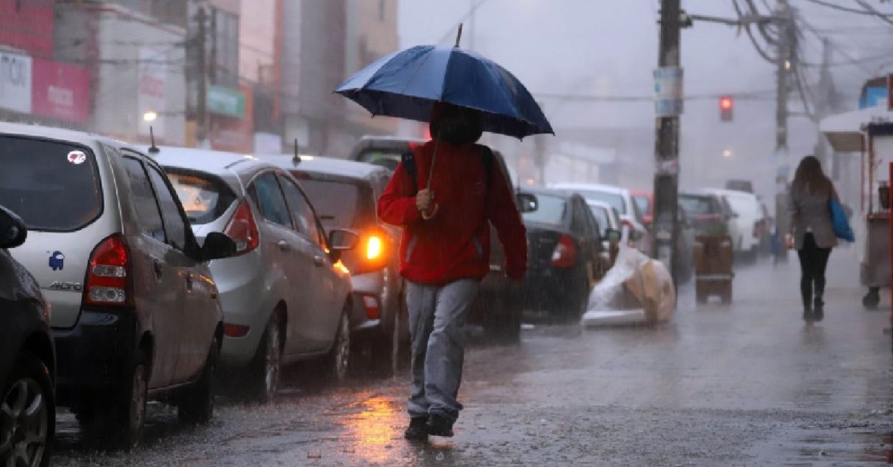 ¿Cuándo lloverá en Santiago esta semana? Anuncian posibles precipitaciones y ola de frío
