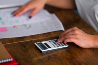 ¿Quiénes están exentos de pagar contribuciones en Chile este 2025?