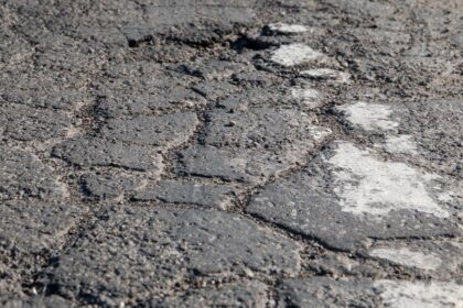 Municipalidad de La Florida deberá pagar $7,5 millones a menores heridos por caída de poste de alumbrado