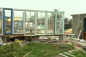 Desalojan toma en San Bernardo: Pastor evangélico cobraba $100 mil a cada familia por uso del terreno